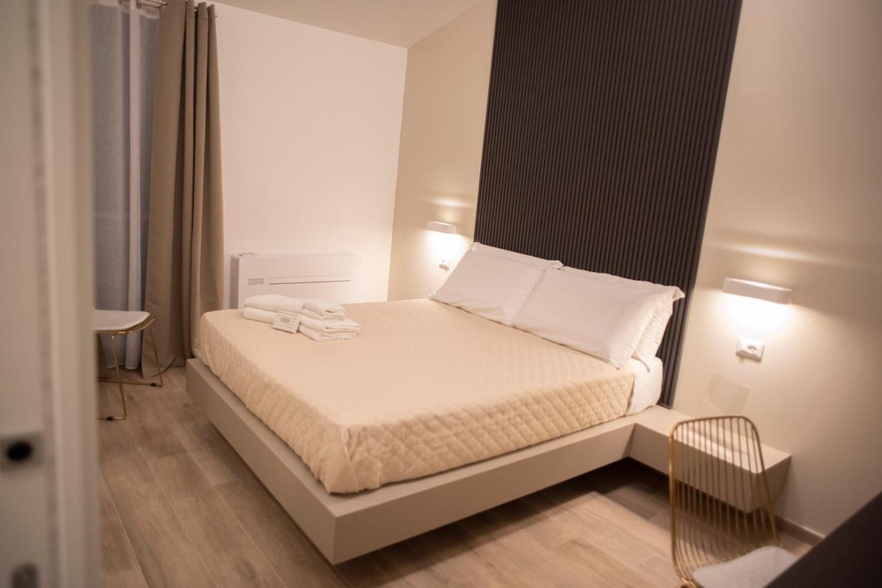קרוטונה House Room Civico 56 מראה חיצוני תמונה